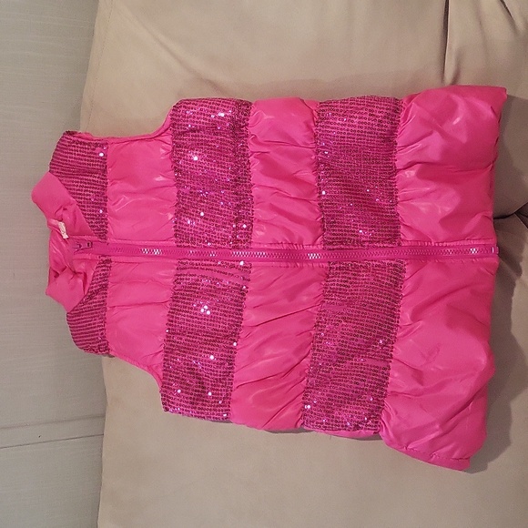 2 puffer Vests - Picture 4 of 7